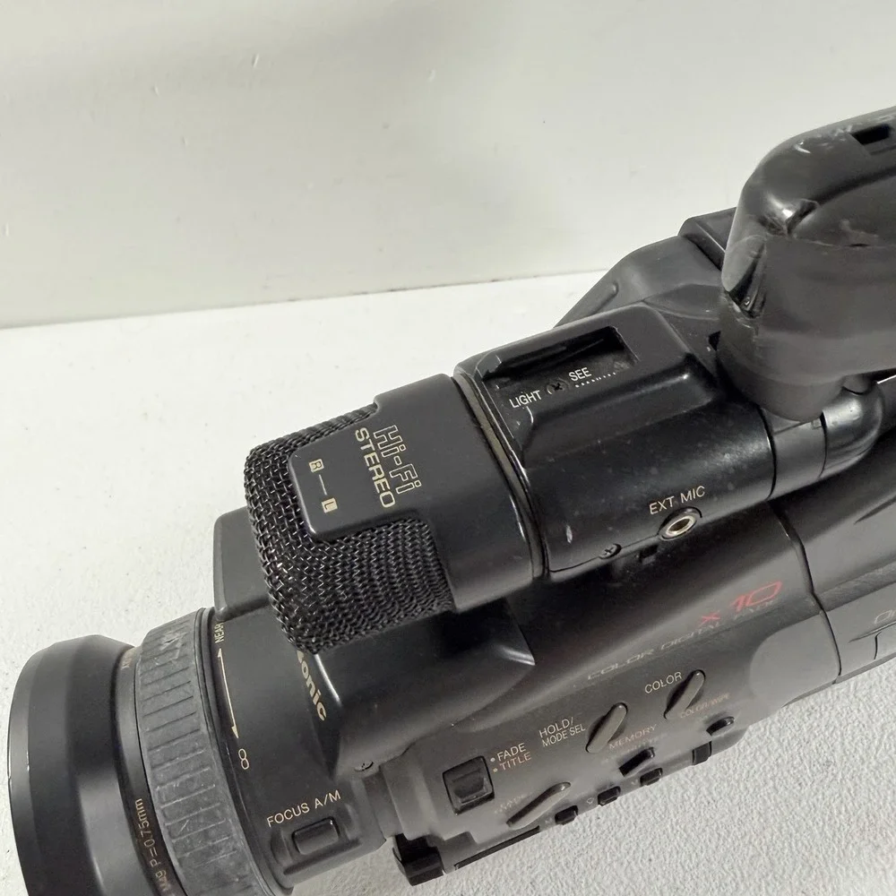 Panasonic PV-S372D OmniMovie Super S-VHS VHSC Camcorder Video Camera UNTESTED